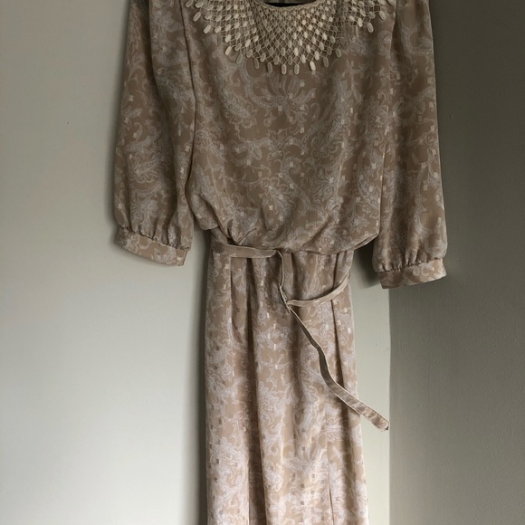 Verry pretty dress - Picture 2 of 7